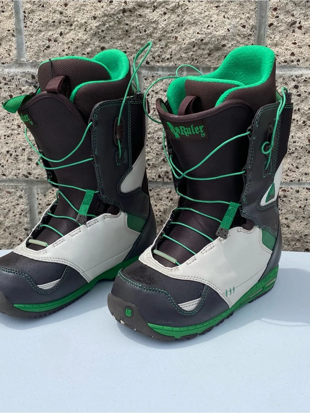 Burton Ruler Snowboarding Boots Black/White /Green Speed Lace Men’s Size 7.5